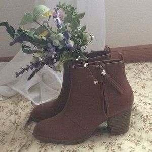 Cute boho booties, never worn!